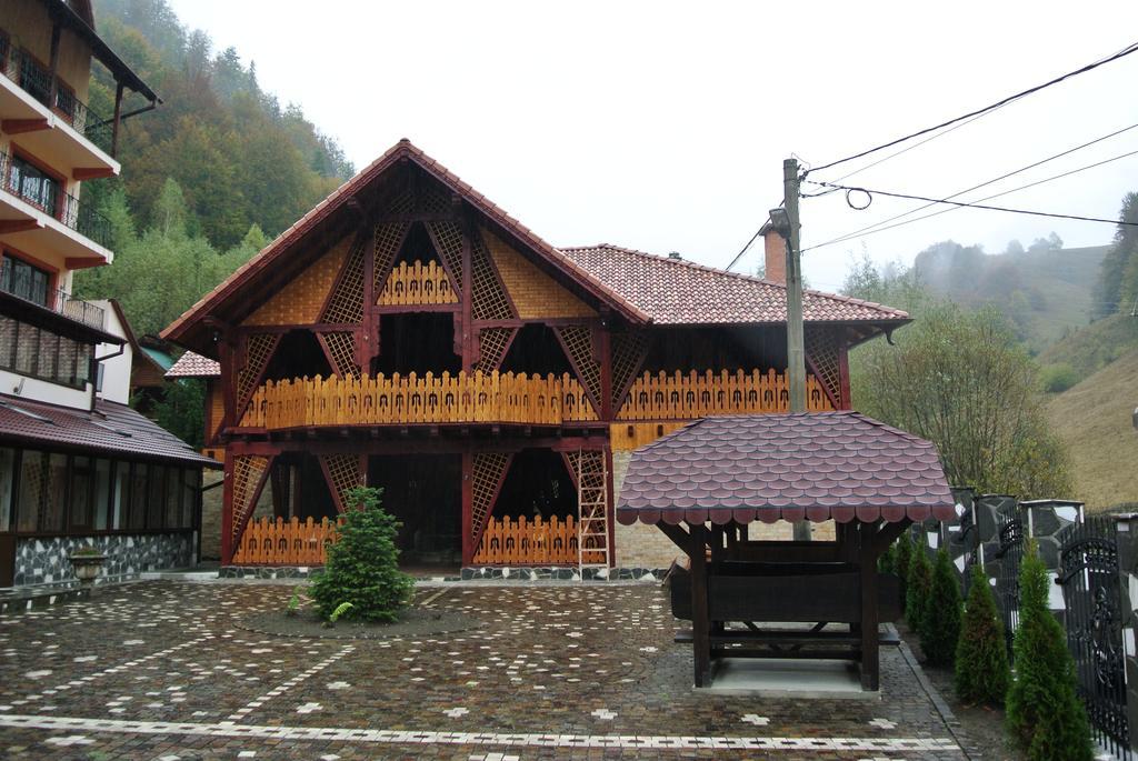 Pensiune Restaurant Piatra Craiului Dîmbovicioara Εξωτερικό φωτογραφία